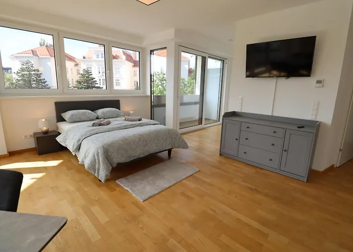 Wohnflair Mit Balkon T25 Bécs