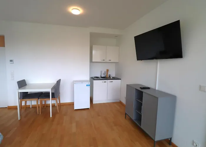 Wohnflair Mit Balkon T25 * Bécs